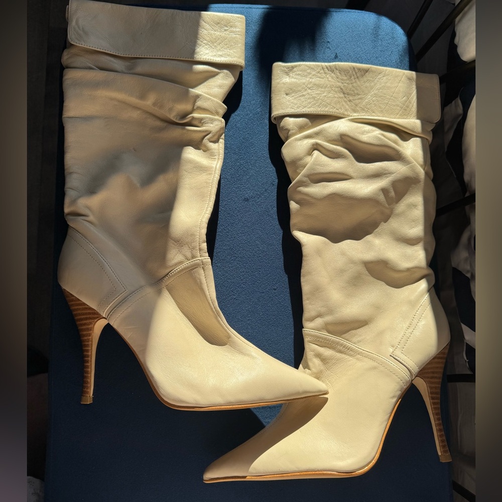 Colin Stuart Cream Leather Pumps NEW